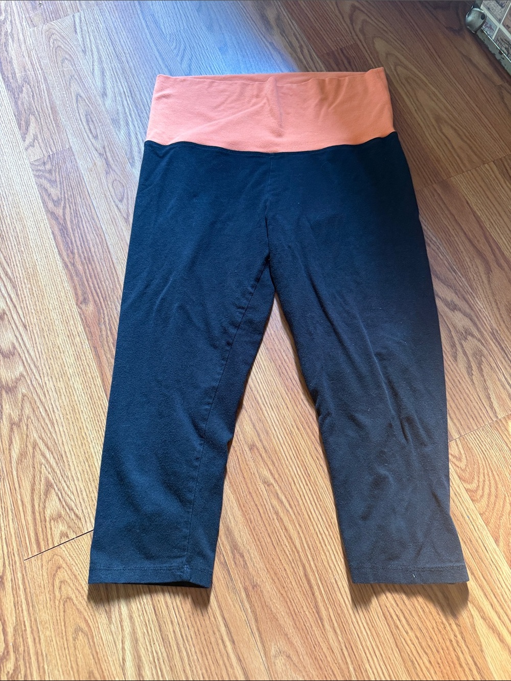 Women's Black Capri Leggings with Peach Fold-Over Waistband bling hearts